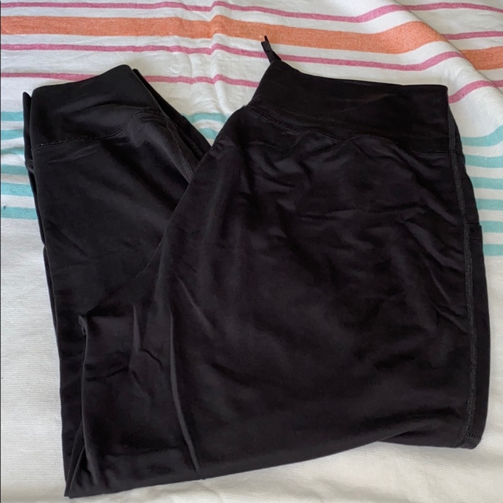 Worn once Fabletic Pants. Maj Tricot Pant.